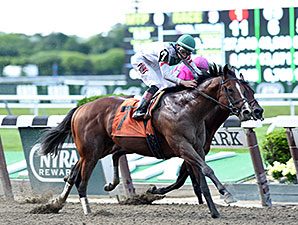 New York-Bred Palace Secures True North Upset